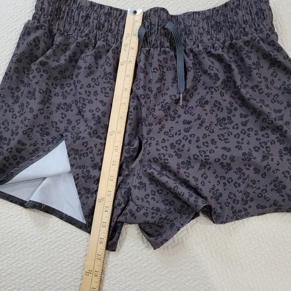 Reebok Brown and Black Leopard Cheetah Print Activewar Shorts Size XXL - Picture 5 of 10